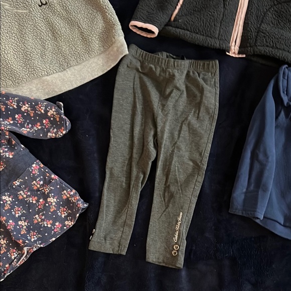 Children's Clothing Bundle - Bear Sweater, Floral Dress, Unicorn Top Lot 508 - Picture 5 of 6